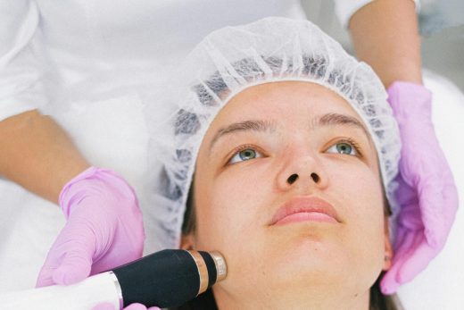 Comment faire rajeunir son visage par un laser micro fractionné  à Bandol ?